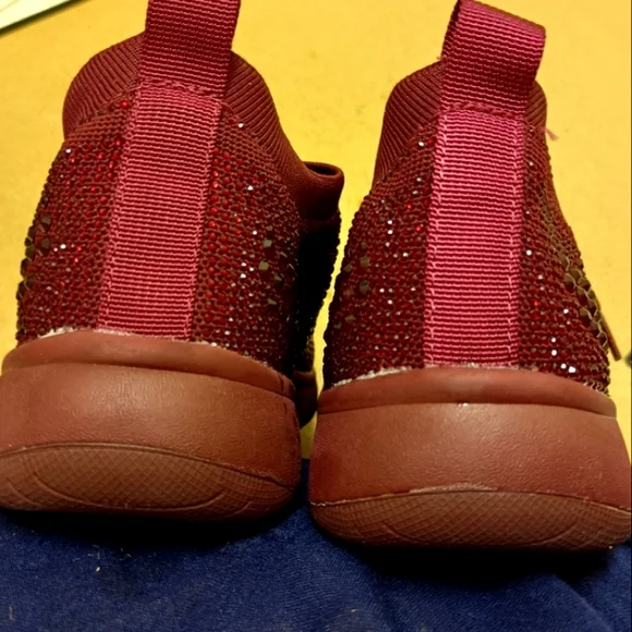 Blondo Kanon Rhinestones Sneakers Casual Upscale Athletic Shoes Size 7.5 Maroon - Picture 10 of 17